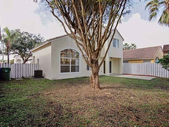 5th image of 19094 NW 12th Ct