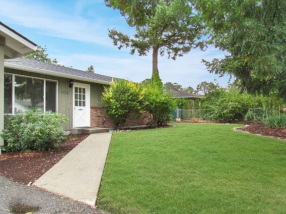 3rd image of 13718 6th Avenue Ct S