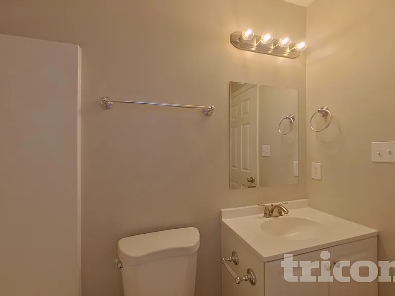 1816 Oakdale Green Dr — Photo 8