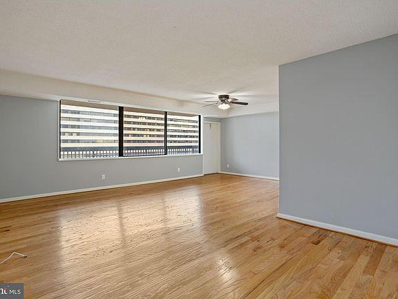 3rd image of 3713 George Mason Dr #810W