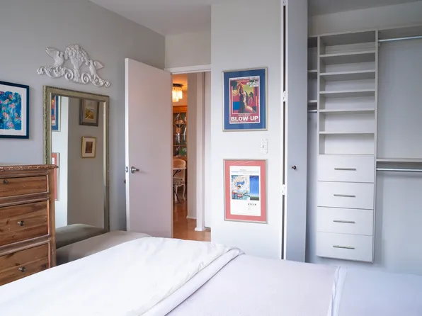 245 East 54th Street image 13 of 18