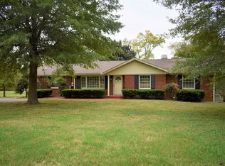 819 Rogers Rd, Gallatin, TN 37066