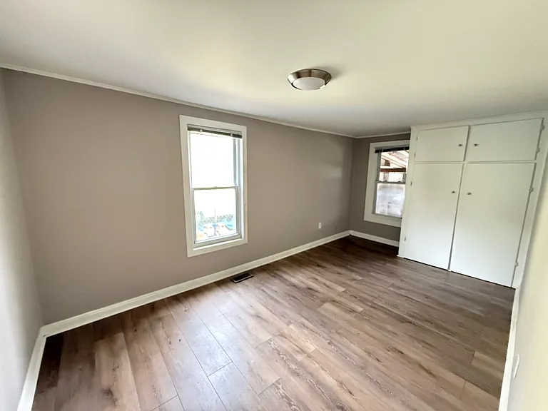 430 Dunlap St — Photo 7