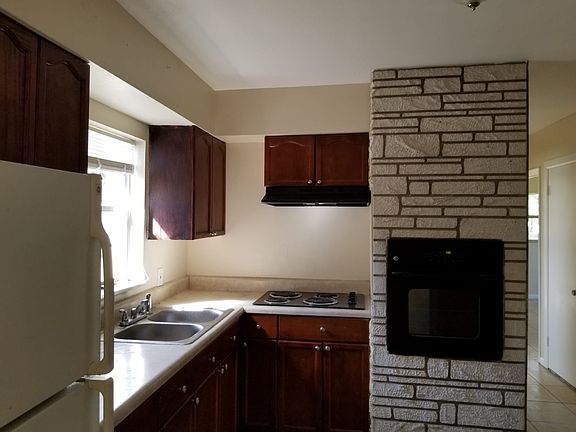 3rd image of 1805 E 143rd Ave