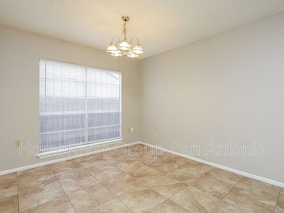 5th image of 5802 Brambletree St