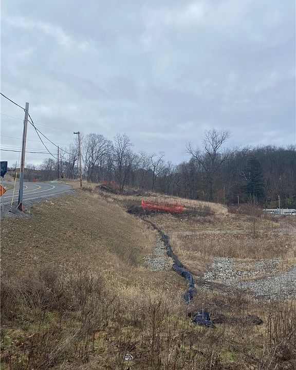2nd image of 490 Freedom Crider Rd