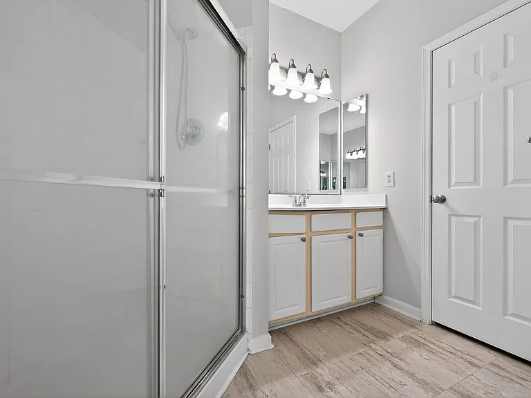 8011 Forest Ridge Dr — Photo 7