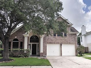 1804 Oakleaf Cir, Pearland, TX 77581