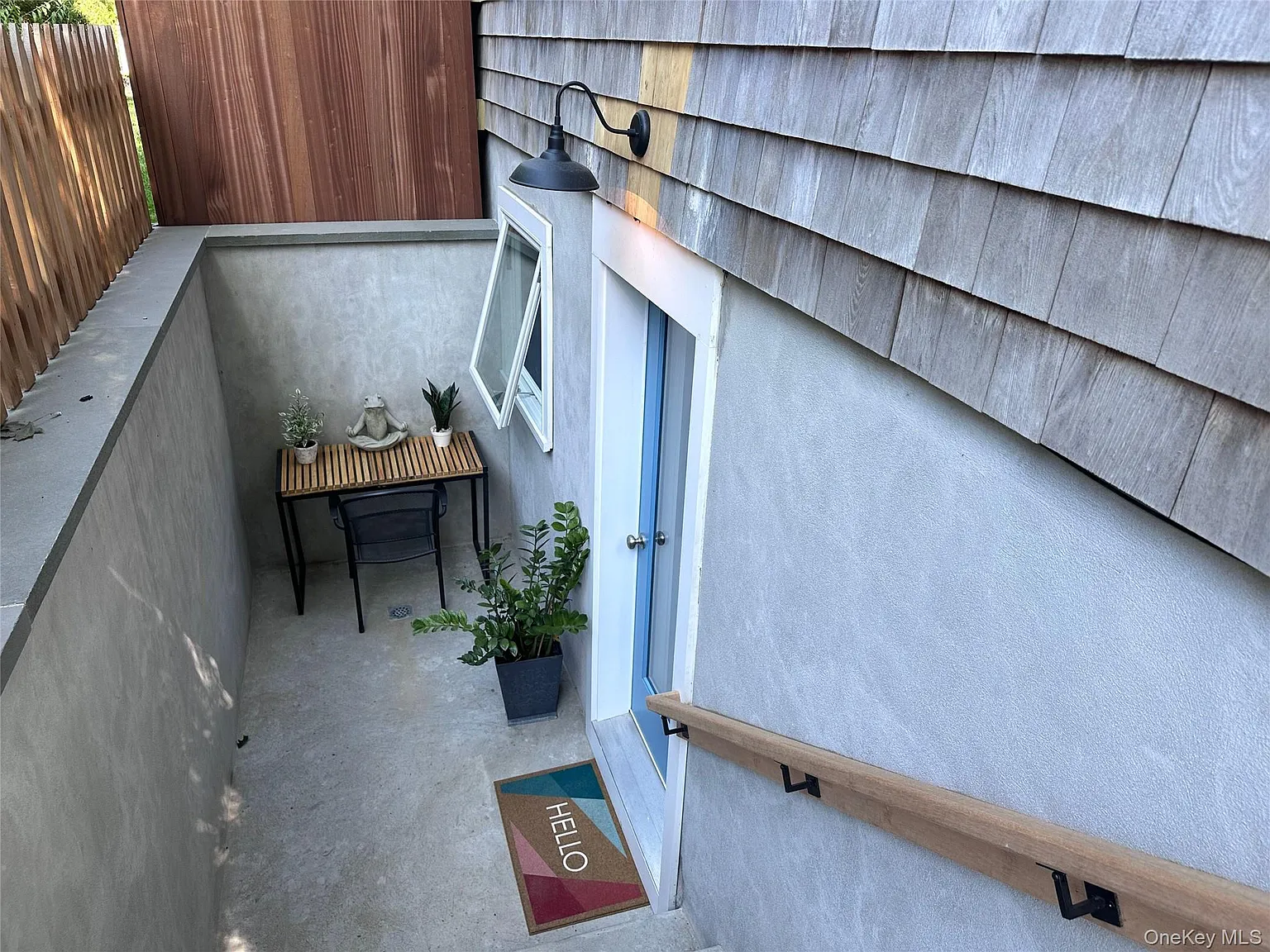 1 bed, 1.0 bath, 905 sqft, $2,500 — Photo 2