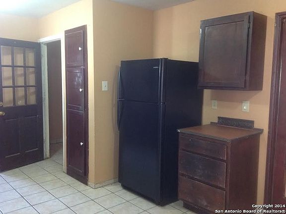 4th image of 4127 Freestone Dr