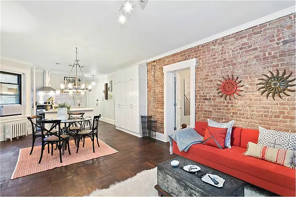 Rented by Sandra Greer Real Estate | media 4