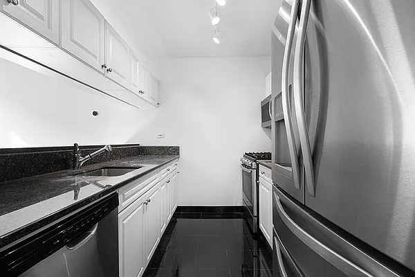 Rented by Mirador Real Estate | media 28