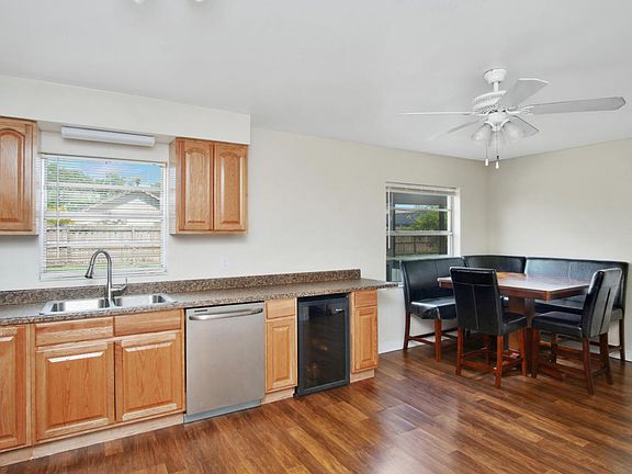 4th image of 2510 Longwood Blvd