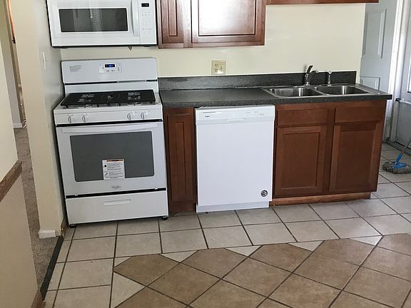 3rd image of 212 S Roanoke Ave