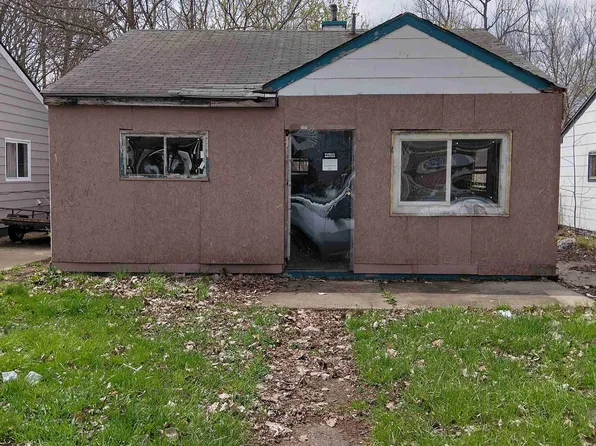 8451 Mettetal St, Detroit, MI 48228