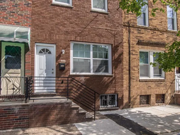 815 Jackson St, Philadelphia, PA 19148