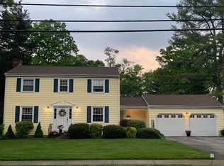 224 New Meadow Rd, Barrington, RI 02806