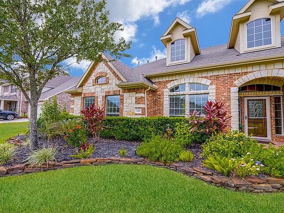 2nd image of 2317 Lakeway Dr