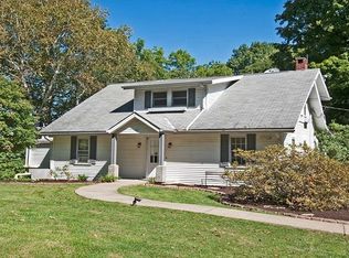 67 White Gate Rd, Avella, PA 15312