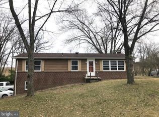 1532 E Strohm Dr, Chambersburg, PA 17202