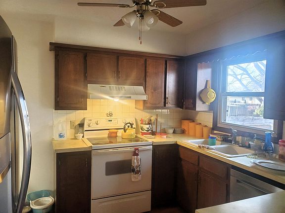 5th image of 2644 Belmont Blvd