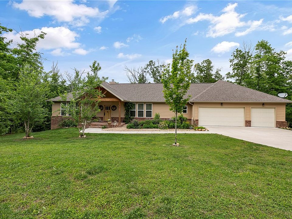 1st image of 2 Linton Ln