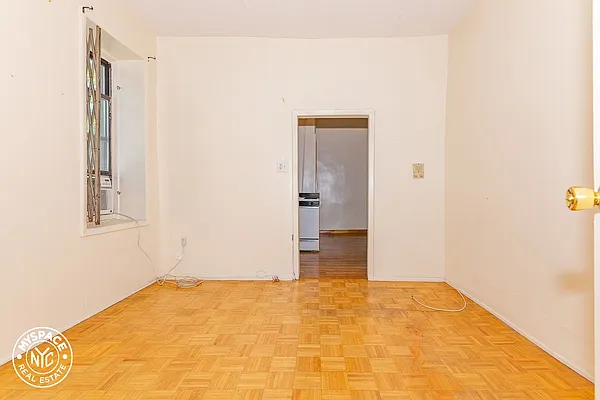 Rented by MySpaceNYC | media 13