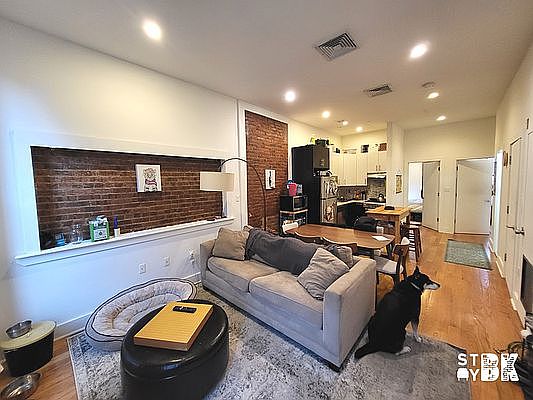 2nd image of 23 Halsey St #2A
