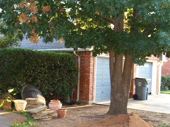 2nd image of 6724 NW Maple Dr