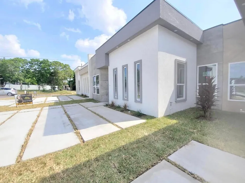 401 W 2 1/2 St