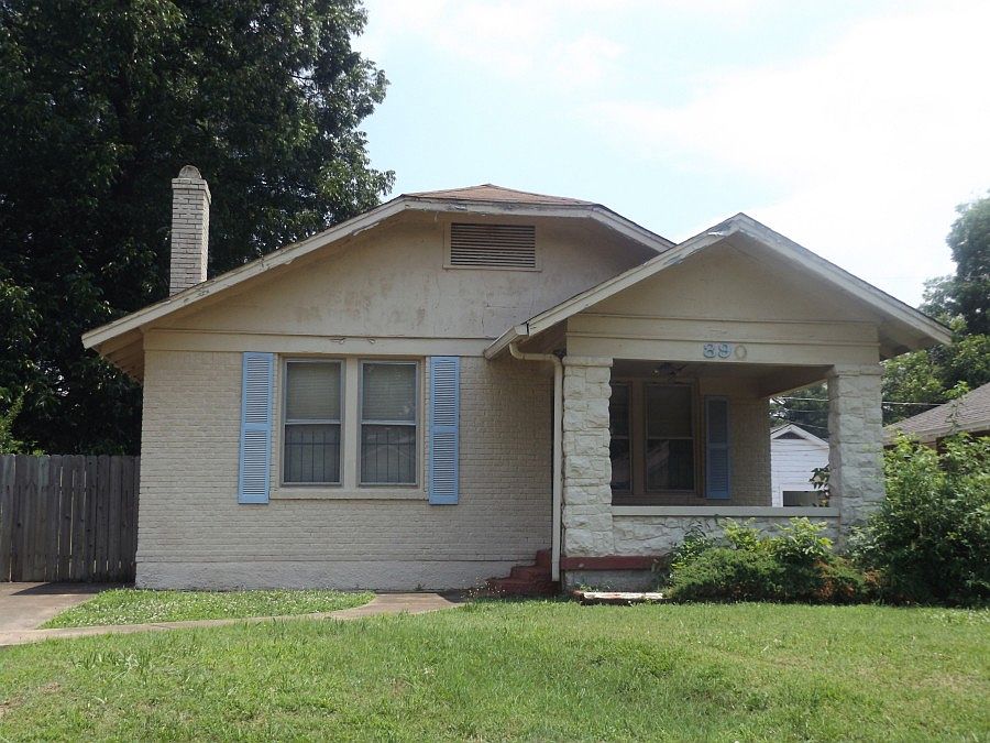 1st image of 890 N McNeil St