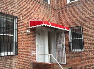13811 Booth Memorial Ave, Flushing, NY 11355