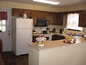 Kit - Newish Appliances
