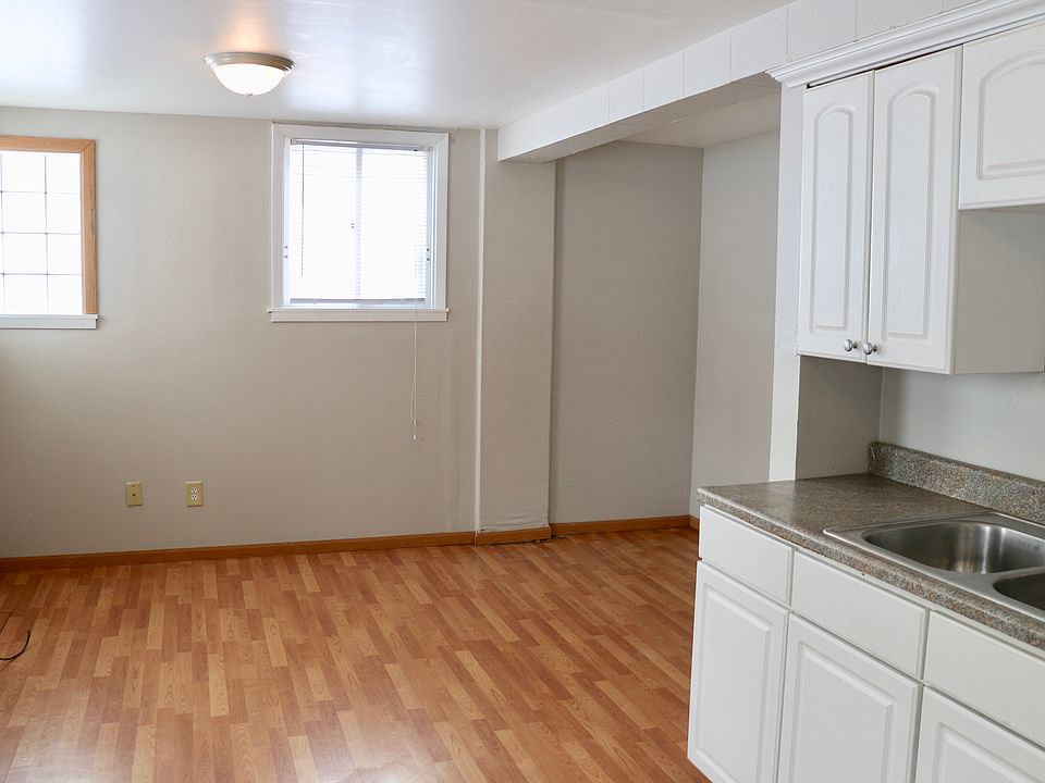Living Room/Kitchen
