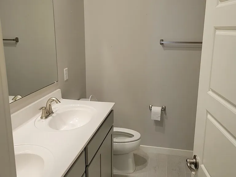8234 N 22nd Dr — Photo 33
