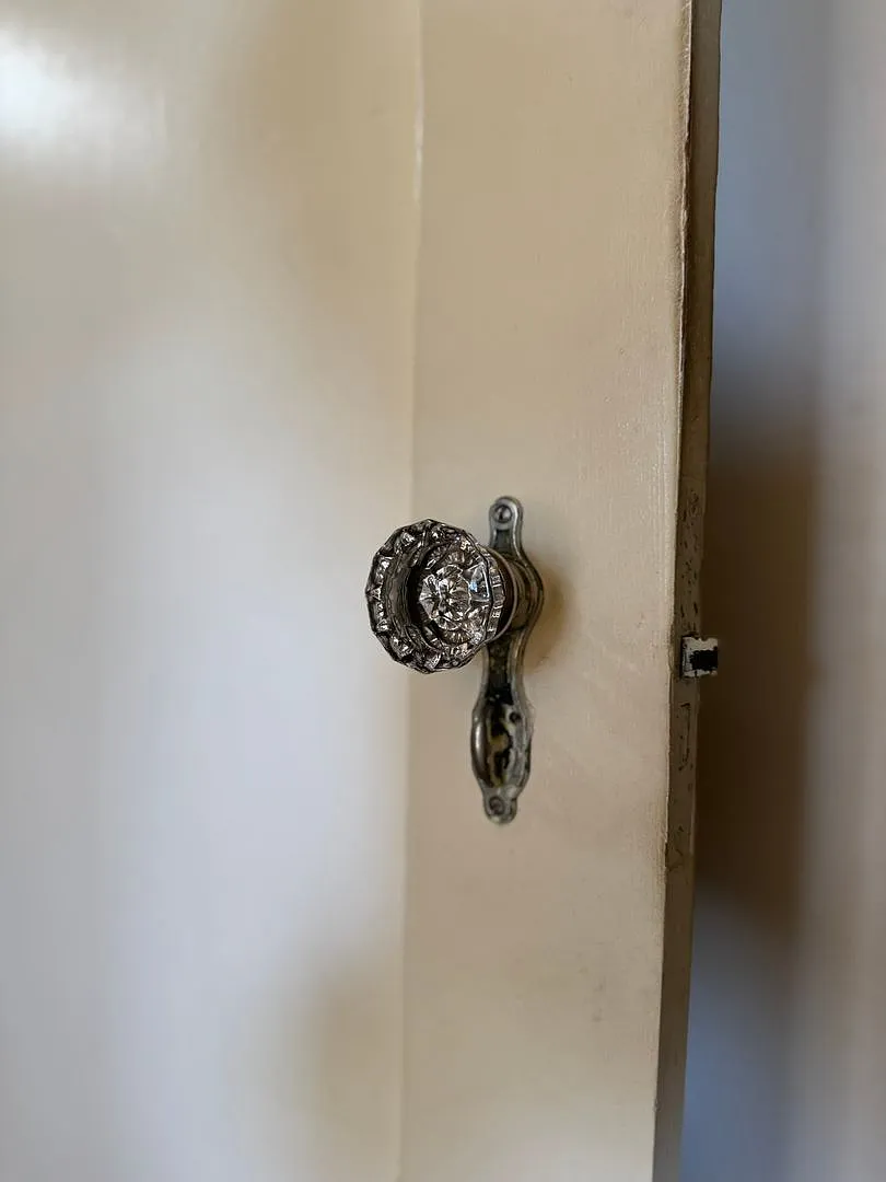 Darling Apartments Near The Heart Of Coos Bay! — Photo 3