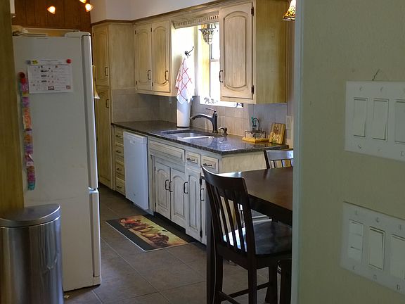 5th image of 1721 Cynthia Ln