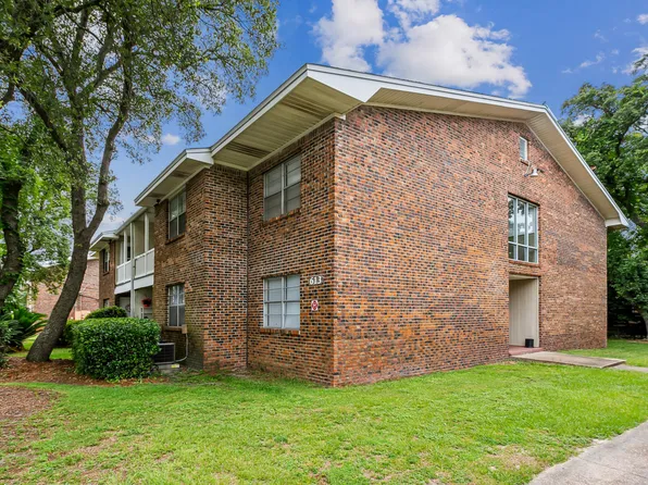 613 Colonial Dr APT 6, Fort Walton Beach, FL 32547