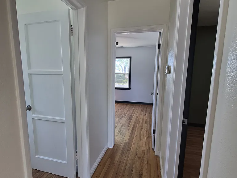 939 Mesa Ct — Photo 18