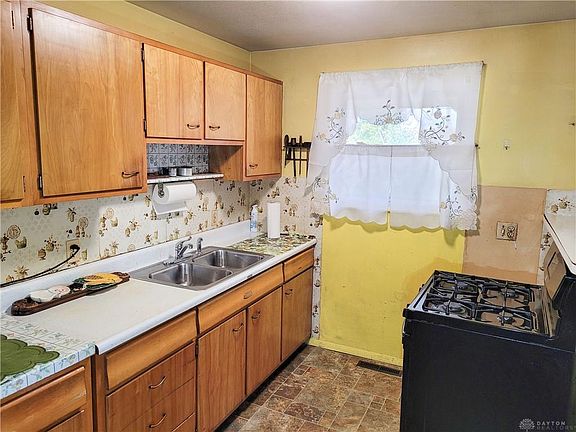 5th image of 1731 Alamo Ct