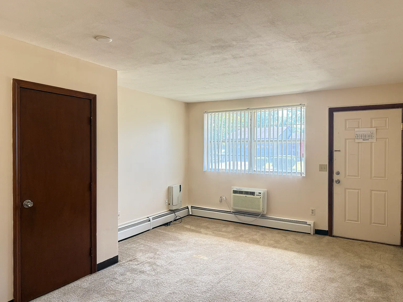 1 bed, 550 sqft, $1,350 — Photo 2