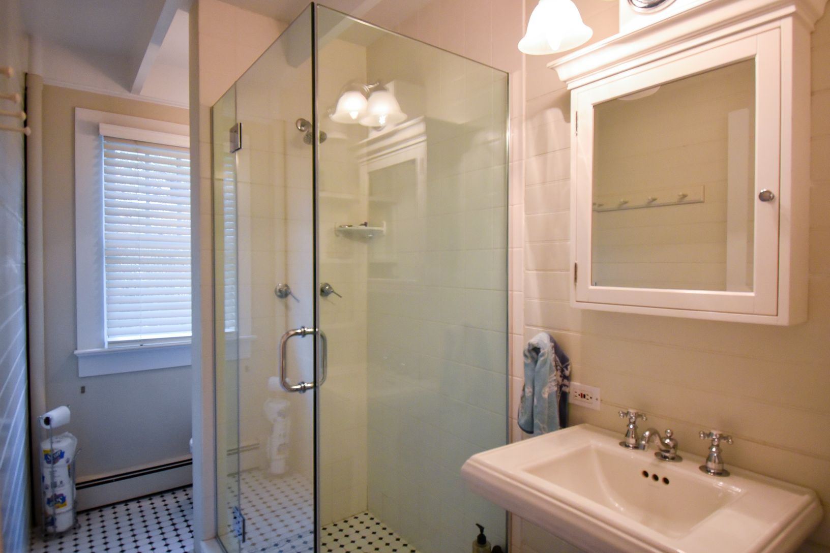  Updated Bathroom