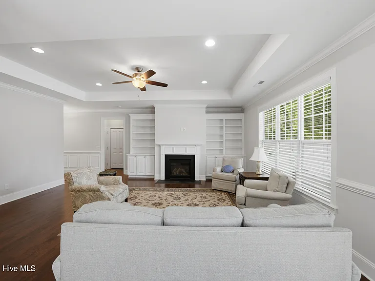 3702 Cinnamon Fern Dr — Photo 9