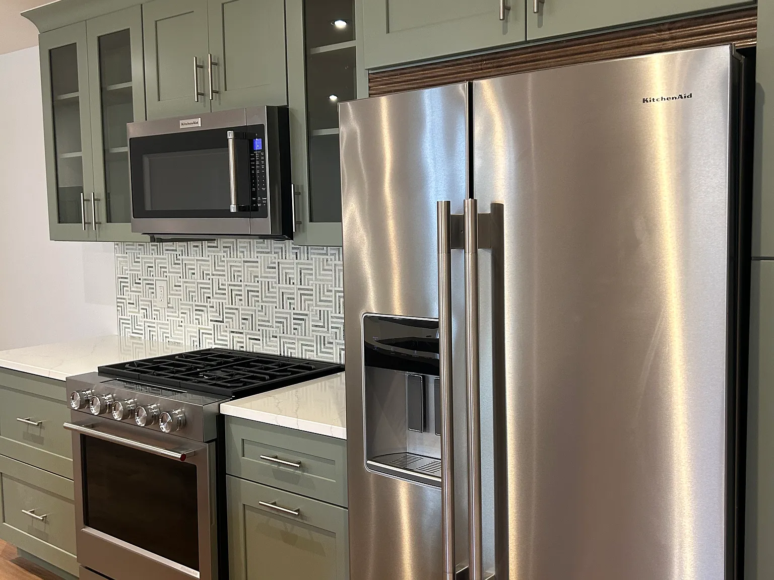 2 bed, 970 sqft, $3,900 — Photo 3