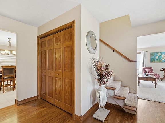 5th image of 3718 High Acre Pl