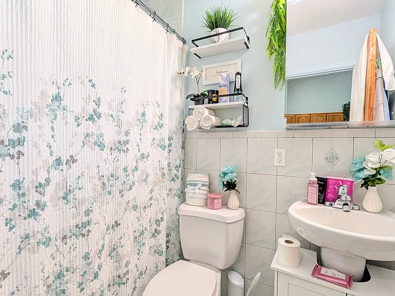 80 Schuyler Ave #5 — Photo 9
