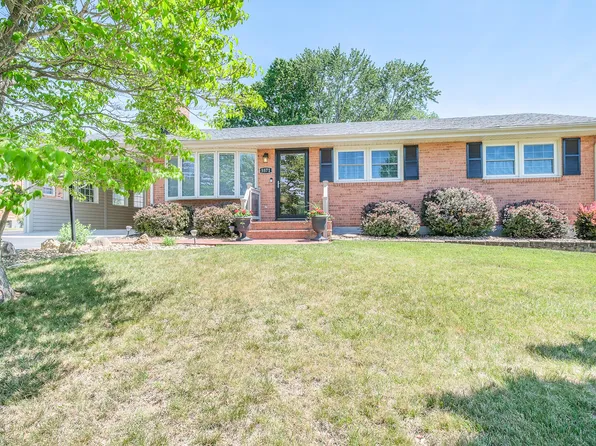 5571 Capito St, Roanoke, VA 24019