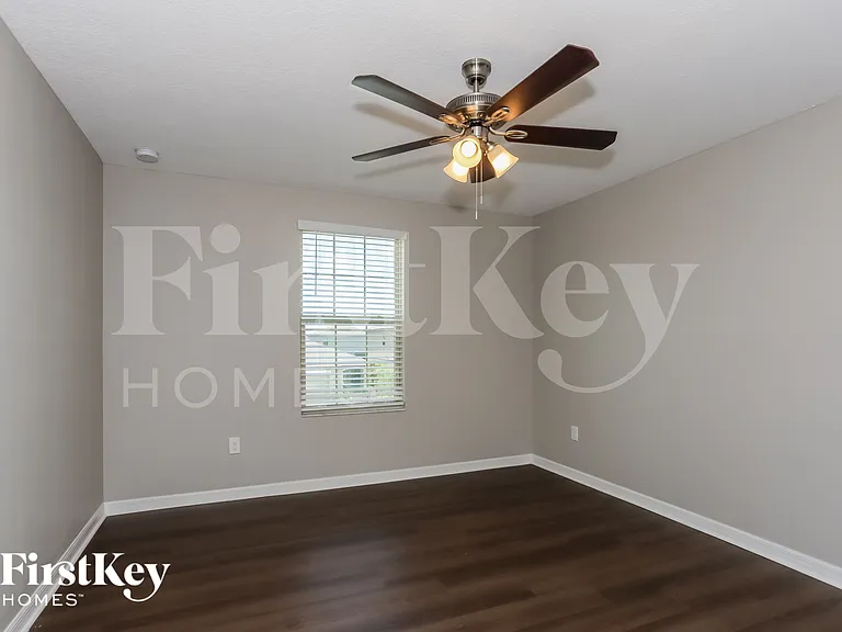10226 Bright Crystal Ave — Photo 13