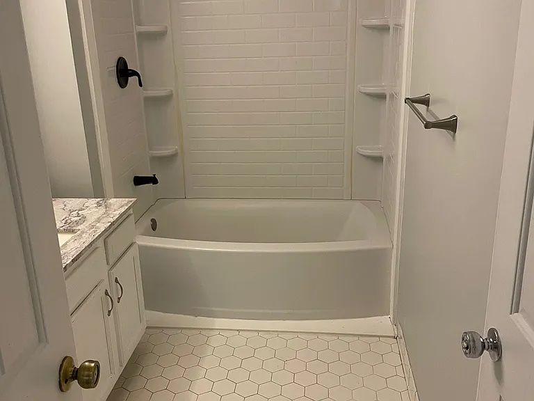 888 W 2nd St #2 — Photo 9