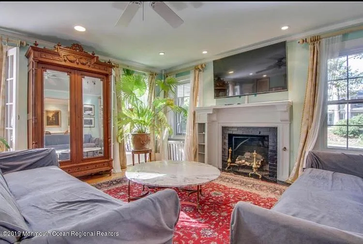 102 Lake Dr — Photo 6